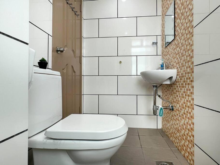 Comfy 2 Bedder Retreat Near Garden With Netflix
