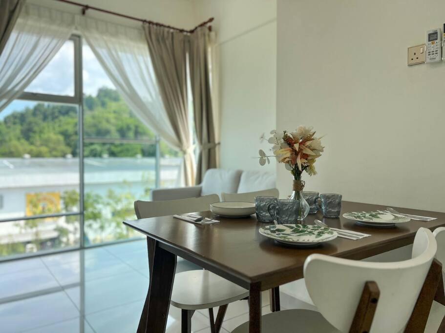 Comfy 2 Bedder Retreat Near Garden With Netflix *